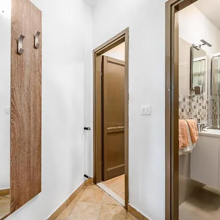 Fuer 3 Personen Ca 35 Qm In Drenje, Istrien Bucht Von Rasa * Labin (Istria)